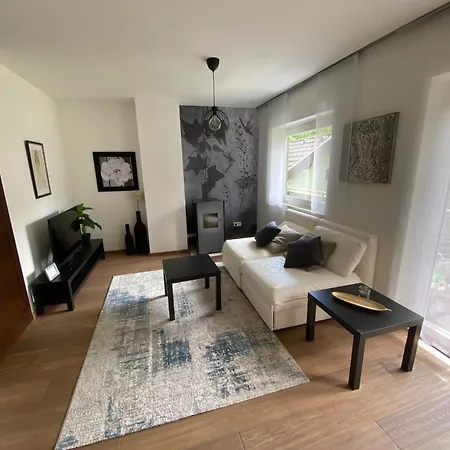 Efeunest - Stilvolles Mit Balkon 沃尔特湖畔韦尔登