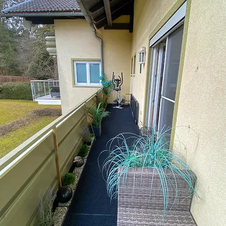 Efeunest Velden * Velden am Woerthersee