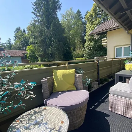 Efeunest - Stilvolles Mit Balkon 沃尔特湖畔韦尔登