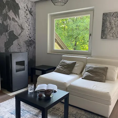 Efeunest - Stilvolles Mit Balkon Apartment